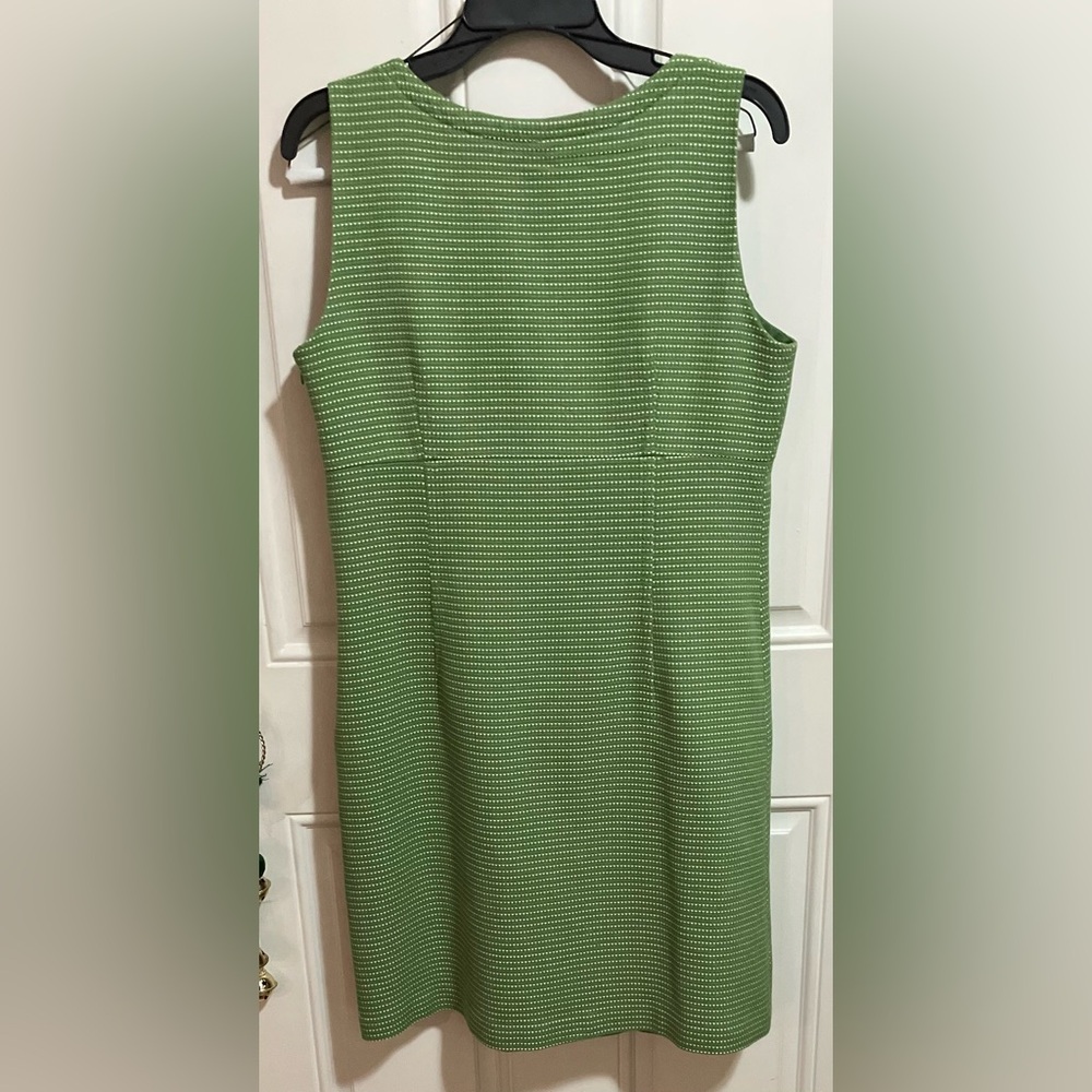LOFT Vintage Texture Stem Green/White Shift Mini Dress (Modern Size: 8/10 Med) - Picture 2 of 13